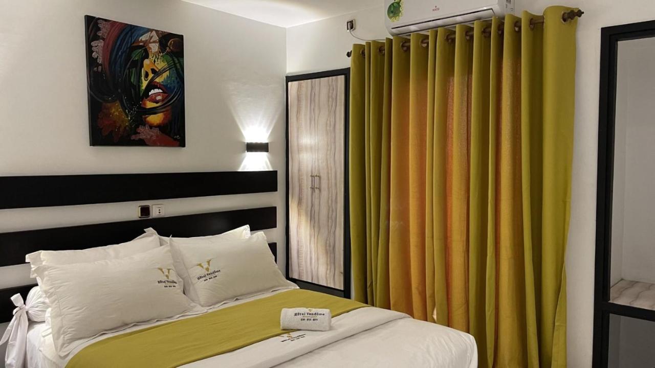 Hotel Vendome Douala Kültér fotó